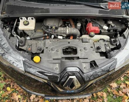 Черный Рено Зое, объемом двигателя 0 л и пробегом 123 тыс. км за 14200 $, фото 9 на Automoto.ua