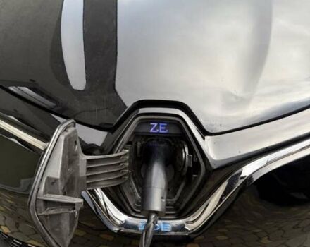 Чорний Рено Зое, об'ємом двигуна 0 л та пробігом 30 тис. км за 13900 $, фото 50 на Automoto.ua