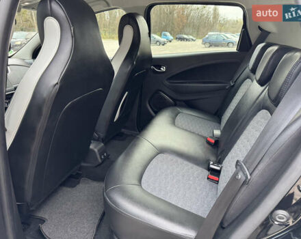 Черный Рено Зое, объемом двигателя 0 л и пробегом 125 тыс. км за 11999 $, фото 66 на Automoto.ua