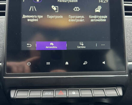 Черный Рено Зое, объемом двигателя 0 л и пробегом 125 тыс. км за 11999 $, фото 56 на Automoto.ua