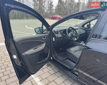 Черный Рено Зое, объемом двигателя 0 л и пробегом 125 тыс. км за 11999 $, фото 32 на Automoto.ua