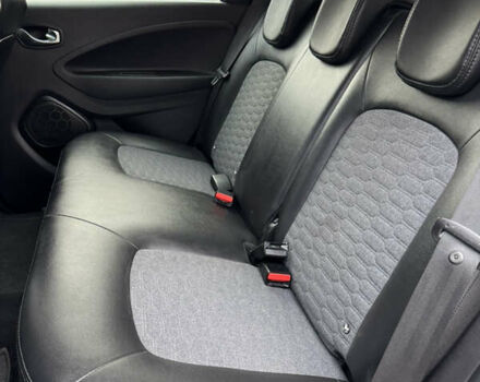 Черный Рено Зое, объемом двигателя 0 л и пробегом 125 тыс. км за 11999 $, фото 65 на Automoto.ua