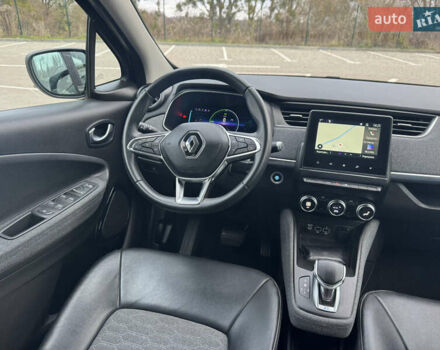 Черный Рено Зое, объемом двигателя 0 л и пробегом 125 тыс. км за 11999 $, фото 40 на Automoto.ua