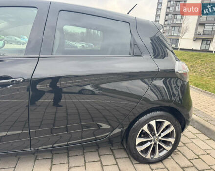 Черный Рено Зое, объемом двигателя 0 л и пробегом 125 тыс. км за 11999 $, фото 11 на Automoto.ua