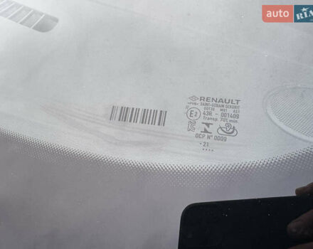 Черный Рено Зое, объемом двигателя 0 л и пробегом 125 тыс. км за 11999 $, фото 77 на Automoto.ua