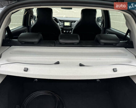 Черный Рено Зое, объемом двигателя 0 л и пробегом 125 тыс. км за 11999 $, фото 83 на Automoto.ua