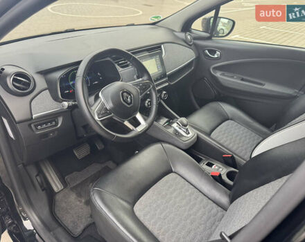 Черный Рено Зое, объемом двигателя 0 л и пробегом 125 тыс. км за 11999 $, фото 37 на Automoto.ua