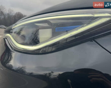 Черный Рено Зое, объемом двигателя 0 л и пробегом 125 тыс. км за 11999 $, фото 6 на Automoto.ua