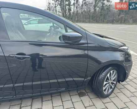 Черный Рено Зое, объемом двигателя 0 л и пробегом 125 тыс. км за 11999 $, фото 25 на Automoto.ua