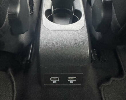 Черный Рено Зое, объемом двигателя 0 л и пробегом 125 тыс. км за 11999 $, фото 47 на Automoto.ua