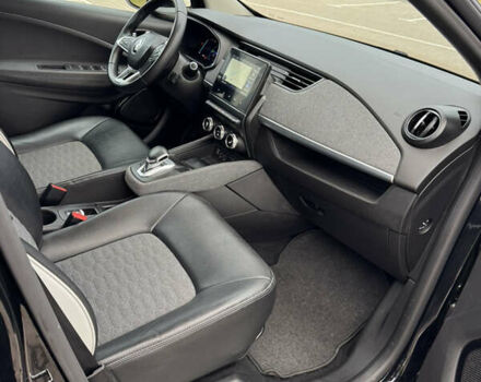 Черный Рено Зое, объемом двигателя 0 л и пробегом 125 тыс. км за 11999 $, фото 72 на Automoto.ua