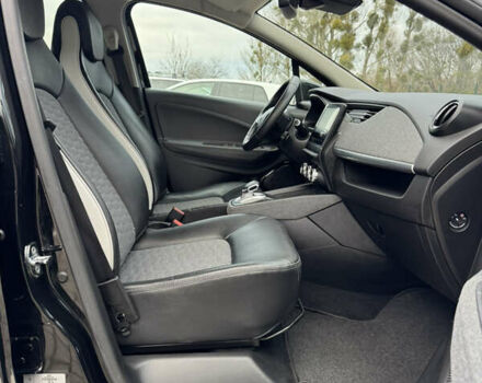 Черный Рено Зое, объемом двигателя 0 л и пробегом 125 тыс. км за 11999 $, фото 71 на Automoto.ua