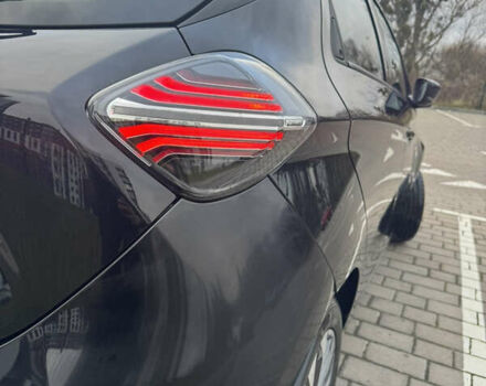 Черный Рено Зое, объемом двигателя 0 л и пробегом 125 тыс. км за 11999 $, фото 19 на Automoto.ua