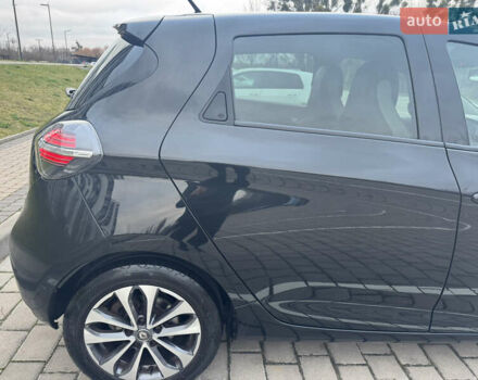 Черный Рено Зое, объемом двигателя 0 л и пробегом 125 тыс. км за 11999 $, фото 24 на Automoto.ua