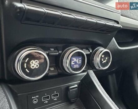 Чорний Рено Зое, об'ємом двигуна 0 л та пробігом 109 тис. км за 13300 $, фото 28 на Automoto.ua