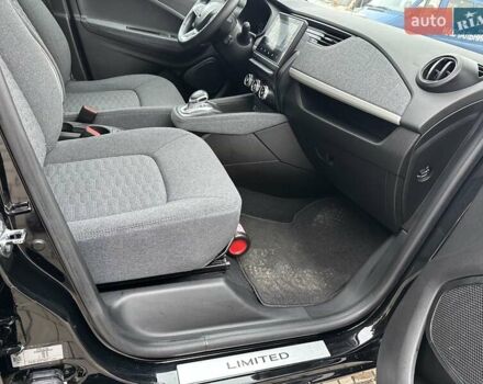 Чорний Рено Зое, об'ємом двигуна 0 л та пробігом 109 тис. км за 13300 $, фото 39 на Automoto.ua