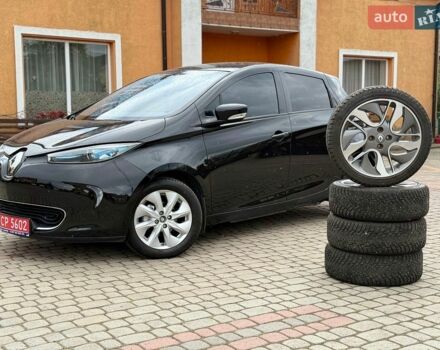 Черный Рено Зое, объемом двигателя 0 л и пробегом 142 тыс. км за 7000 $, фото 1 на Automoto.ua