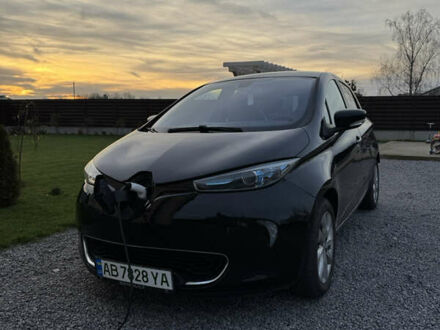 Черный Рено Зое, объемом двигателя 0 л и пробегом 126 тыс. км за 6999 $, фото 1 на Automoto.ua