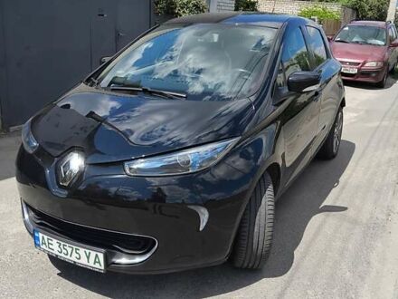 Черный Рено Зое, объемом двигателя 0 л и пробегом 102 тыс. км за 7900 $, фото 1 на Automoto.ua