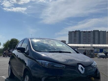 Черный Рено Зое, объемом двигателя 0 л и пробегом 100 тыс. км за 9800 $, фото 1 на Automoto.ua