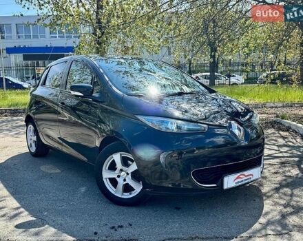 Черный Рено Зое, объемом двигателя 0 л и пробегом 170 тыс. км за 9990 $, фото 1 на Automoto.ua
