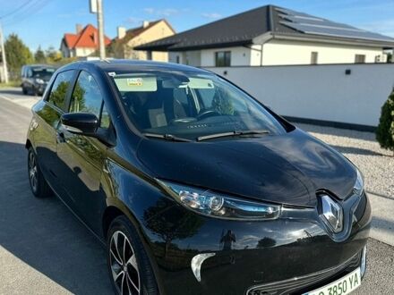 Черный Рено Зое, объемом двигателя 0 л и пробегом 93 тыс. км за 10300 $, фото 1 на Automoto.ua
