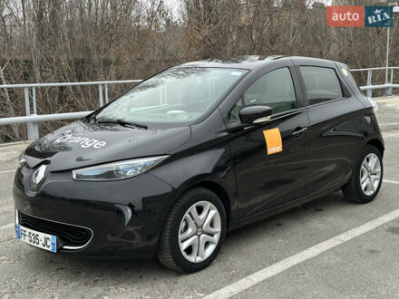 Черный Рено Зое, объемом двигателя 0 л и пробегом 11 тыс. км за 12000 $, фото 1 на Automoto.ua