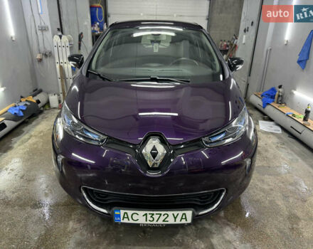 Фиолетовый Рено Зое, объемом двигателя 0 л и пробегом 56 тыс. км за 12000 $, фото 1 на Automoto.ua