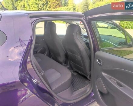 Фиолетовый Рено Зое, объемом двигателя 0 л и пробегом 72 тыс. км за 12200 $, фото 7 на Automoto.ua