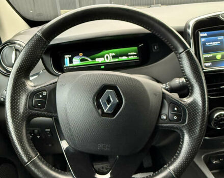 Фіолетовий Рено Зое, об'ємом двигуна 0 л та пробігом 79 тис. км за 10699 $, фото 23 на Automoto.ua