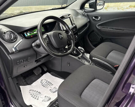 Фіолетовий Рено Зое, об'ємом двигуна 0 л та пробігом 79 тис. км за 10699 $, фото 41 на Automoto.ua