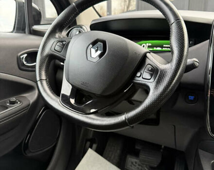 Фіолетовий Рено Зое, об'ємом двигуна 0 л та пробігом 79 тис. км за 10699 $, фото 25 на Automoto.ua