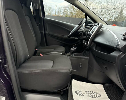 Фіолетовий Рено Зое, об'ємом двигуна 0 л та пробігом 79 тис. км за 10699 $, фото 32 на Automoto.ua