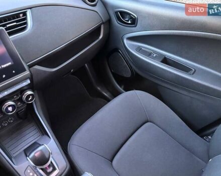 Фиолетовый Рено Зое, объемом двигателя 0 л и пробегом 89 тыс. км за 12999 $, фото 23 на Automoto.ua