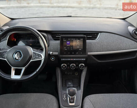 Фиолетовый Рено Зое, объемом двигателя 0 л и пробегом 99 тыс. км за 13200 $, фото 6 на Automoto.ua