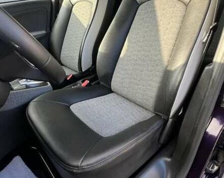 Фиолетовый Рено Зое, объемом двигателя 0 л и пробегом 30 тыс. км за 14100 $, фото 25 на Automoto.ua