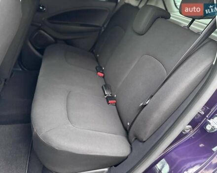 Фиолетовый Рено Зое, объемом двигателя 0 л и пробегом 89 тыс. км за 11899 $, фото 26 на Automoto.ua
