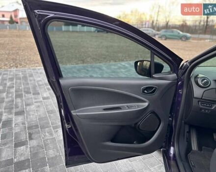 Фиолетовый Рено Зое, объемом двигателя 0 л и пробегом 89 тыс. км за 11899 $, фото 15 на Automoto.ua