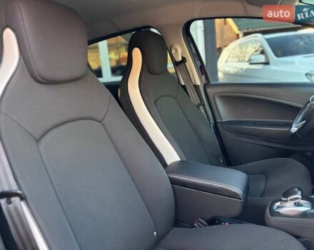 Фиолетовый Рено Зое, объемом двигателя 0 л и пробегом 89 тыс. км за 12999 $, фото 26 на Automoto.ua