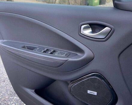 Фиолетовый Рено Зое, объемом двигателя 0 л и пробегом 48 тыс. км за 11000 $, фото 8 на Automoto.ua