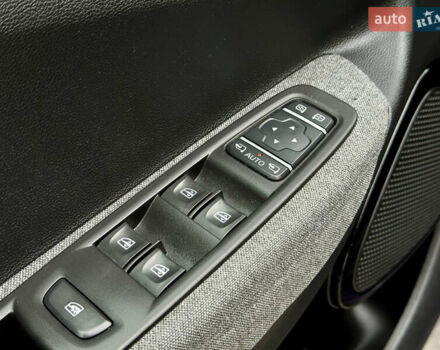 Рено Зое 2020 в Виннице на Automoto.ua Фиолетовый Рено Зое, объемом двигателя 0 л и пробегом 79 тыс. км за 13500 $, фото 16 на Automoto.ua