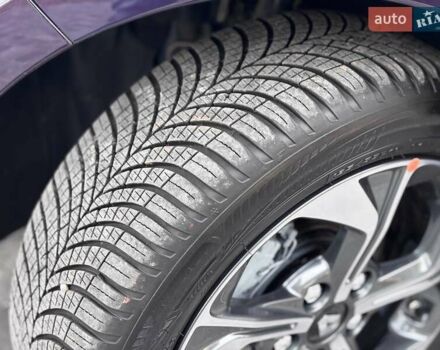 Фиолетовый Рено Зое, объемом двигателя 0 л и пробегом 89 тыс. км за 11899 $, фото 41 на Automoto.ua