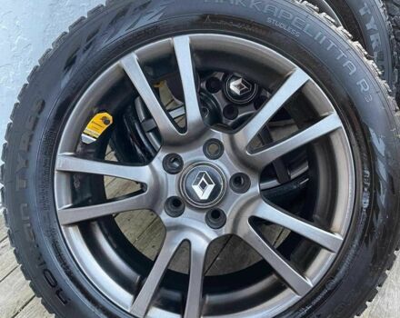 Фиолетовый Рено Зое, объемом двигателя 0 л и пробегом 48 тыс. км за 11000 $, фото 16 на Automoto.ua