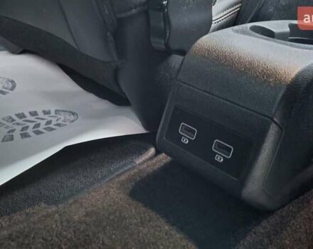 Фиолетовый Рено Зое, объемом двигателя 0 л и пробегом 100 тыс. км за 11950 $, фото 20 на Automoto.ua