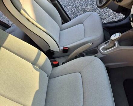 Коричневый Рено Зое, объемом двигателя 0 л и пробегом 173 тыс. км за 5800 $, фото 8 на Automoto.ua