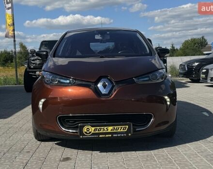 Коричневый Рено Зое, объемом двигателя 0 л и пробегом 95 тыс. км за 8200 $, фото 1 на Automoto.ua
