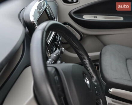 Коричневий Рено Зое, об'ємом двигуна 0 л та пробігом 143 тис. км за 6700 $, фото 17 на Automoto.ua