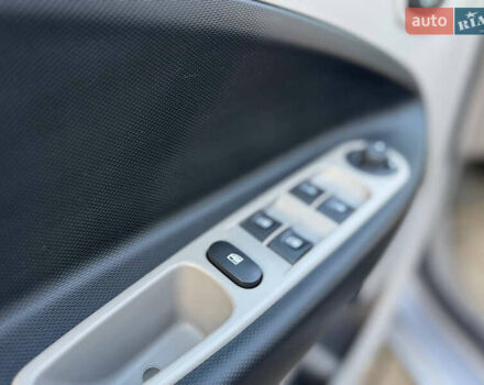 Коричневий Рено Зое, об'ємом двигуна 0 л та пробігом 133 тис. км за 6000 $, фото 40 на Automoto.ua