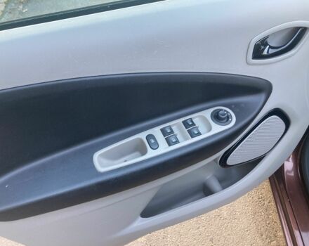 Коричневий Рено Зое, об'ємом двигуна 0 л та пробігом 67 тис. км за 5500 $, фото 10 на Automoto.ua