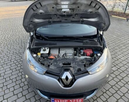 Коричневый Рено Зое, объемом двигателя 0 л и пробегом 133 тыс. км за 5999 $, фото 16 на Automoto.ua